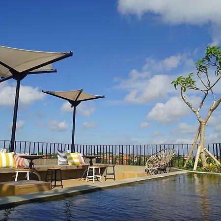 Borough Capsule Hostel Bali