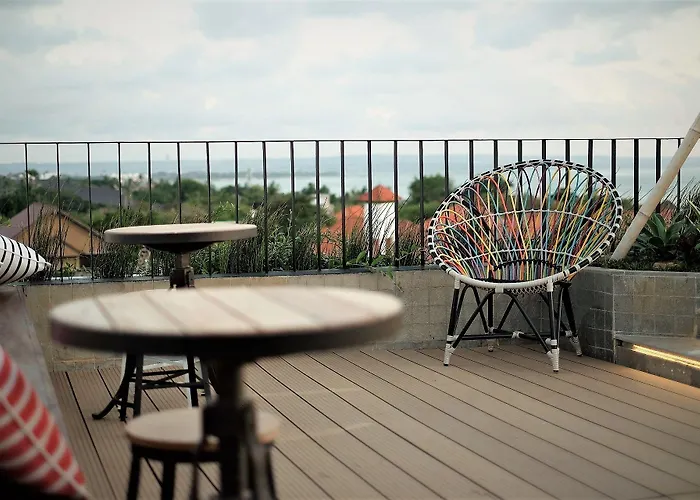 Hostel Borough Capsule Bali *
