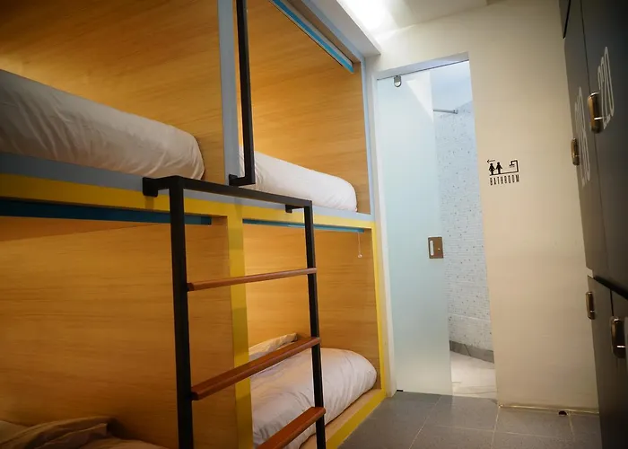 Hostel Borough Capsule Bali Legian